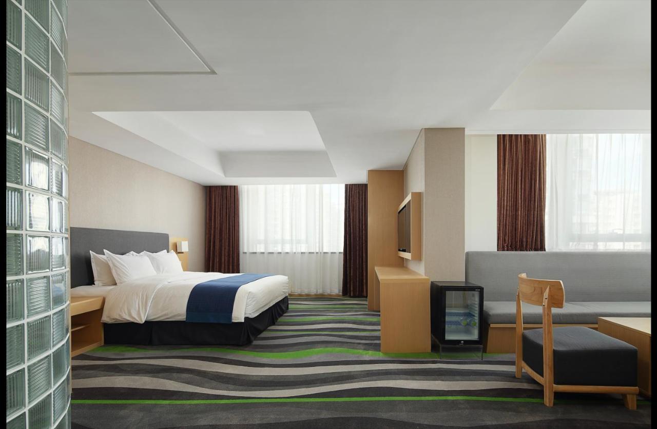 Holiday Inn Express Jinan High-Tech Zone By Ihg Ngoại thất bức ảnh